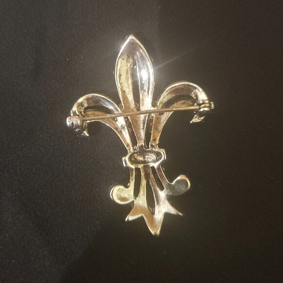 FLEUR-DE-LIS SILVERTONE BROOCH, VINTAGE - Picture 2 of 4
